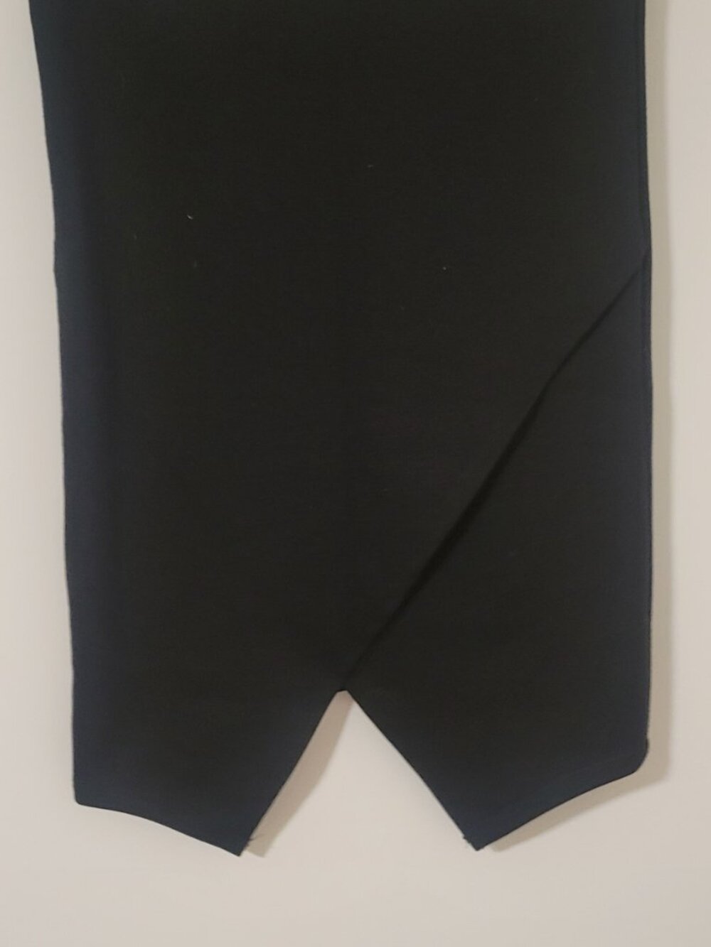 Zenana Black Tulip Hem Pencil Skirt - High Waist - Stretchy - Size M - Picture 2 of 3